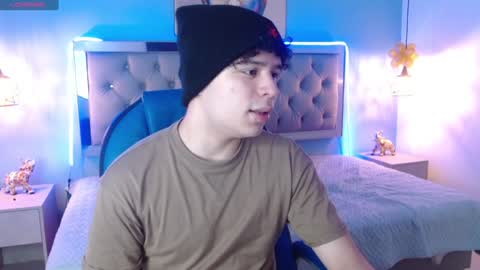 Snapshot of benjamintwink1 chatting on 01-13-25, 07:42 BENJAMIN online show from 01-13-25, 07:42