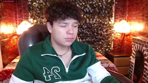 Snapshot of benjamintwink1 chatting on 01-22-25, 10:48 BENJAMIN online show from 01-22-25, 10:48
