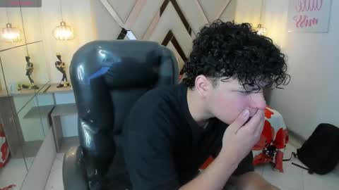 Snapshot of benjamintwink1 chatting on 09-18-25, 07:27 BENJAMIN online show from 09-18-25, 07:27