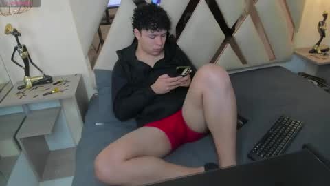 Snapshot of benjamintwink1 chatting on 10-24-25, 09:11 BENJAMIN online show from 10-24-25, 09:11