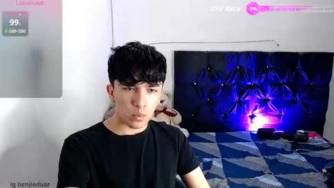 Snapshot of benji_hoter chatting on 11-09-25, 10:41 Benji Hoter online show from 11-09-25, 10:41