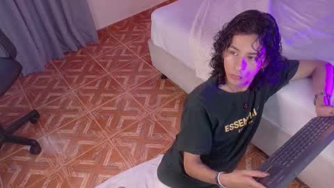 BENJI FIORE online show from 10-17-25, 07:49