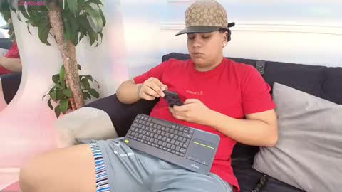 bennett_alejoo online show from 10-05-25, 06:28