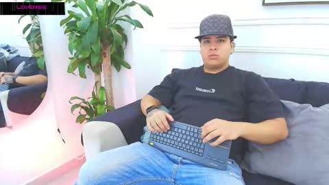 bennett_alejoo online show from 10-22-25, 06:51
