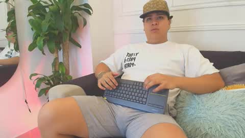 bennett_alejoo online show from 10-26-25, 07:31