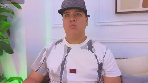 Snapshot of bennett_alejoo chatting on 04-29-26, 06:58 bennett_alejoo online show from 04-29-26, 06:58