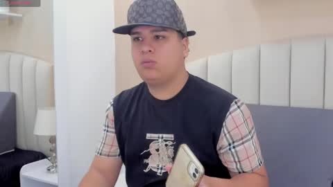 Snapshot of bennett_alejoo chatting on 04-30-26, 11:27 bennett_alejoo online show from 04-30-26, 11:27