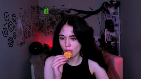 Snapshot of benny_duglas chatting on 10-28-25, 10:19 Benny online show from 10-28-25, 10:19