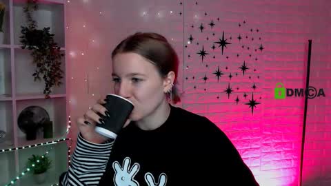 Snapshot of benny_duglas chatting on 11-26-25, 10:27 Benny online show from 11-26-25, 10:27