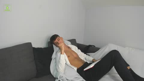 Snapshot of benny_powell chatting on 10-11-25, 09:35 Benny online show from 10-11-25, 09:35