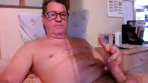bennybutterfly007 online show from 03-10-25, 08:48