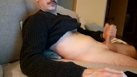 Snapshot of benoitgmx12 chatting on 02-18-26, 08:49 benoitgmx12 online show from 02-18-26, 08:49