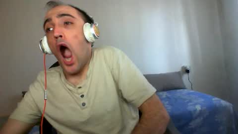 bentish online show from 10-18-25, 06:05