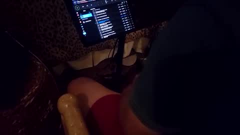 Snapshot of bentpilot chatting on 09-18-25, 02:35 bentpilot online show from 09-18-25, 02:35