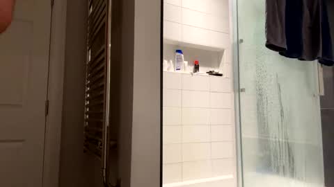 benz10001 online show from 02-10-26, 04:16