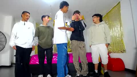 benz boys online show from 03-03-25, 12:48