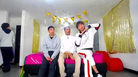 benz boys online show from 03-06-25, 12:09