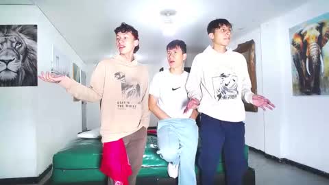 benz boys online show from 10-10-25, 12:04