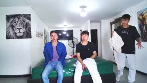 benz boys online show from 10-12-25, 12:04