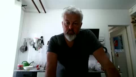 Snapshot of berg_boy chatting on 03-17-26, 08:39 Martin online show from 03-17-26, 08:39