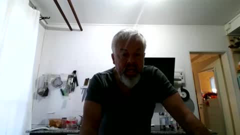 Snapshot of berg_boy chatting on 03-21-26, 05:45 Martin online show from 03-21-26, 05:45