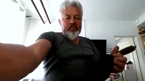 Snapshot of berg_boy chatting on 03-26-26, 11:38 Martin online show from 03-26-26, 11:38