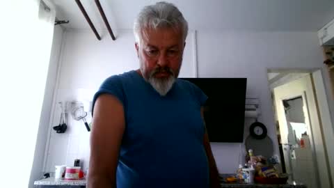 Snapshot of berg_boy chatting on 03-28-26, 07:30 Martin online show from 03-28-26, 07:30