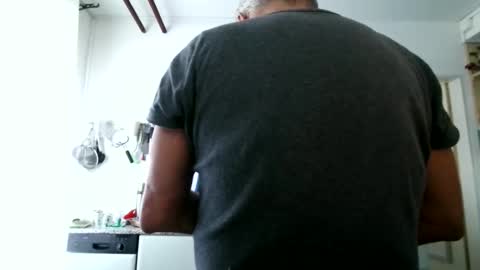 Snapshot of berg_boy chatting on 04-03-26, 06:00 Martin online show from 04-03-26, 06:00