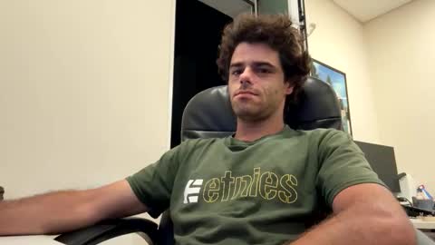 Snapshot of berltex chatting on 10-25-25, 03:14 Berltex online show from 10-25-25, 03:14