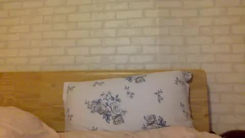 tixxie  online show from 02-10-25, 12:52