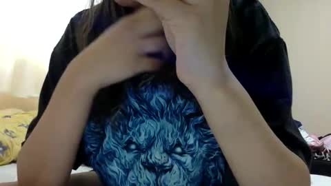 tixxie  online show from 05-04-26, 10:33