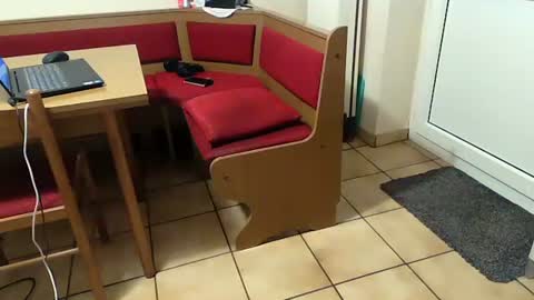 Snapshot of bernadetanylon chatting on 09-21-25, 05:31 Bernadetanylon online show from 09-21-25, 05:31