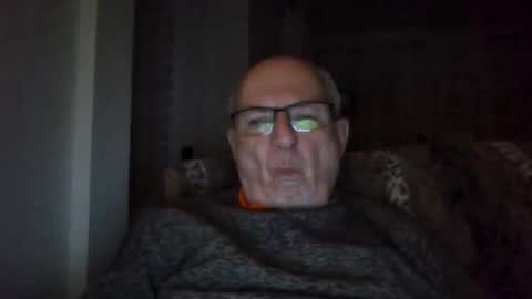 bernard1102 online show from 01-20-25, 03:48