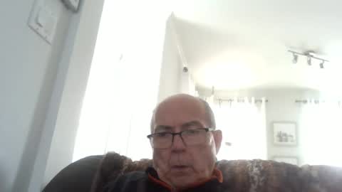 bernard1102 online show from 02-15-26, 07:32