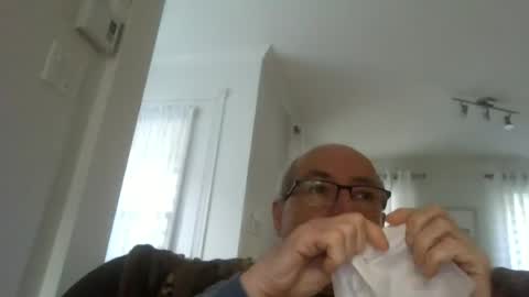 Snapshot of bernard1102 chatting on 06-29-26, 10:37 bernard1102 online show from 06-29-26, 10:37