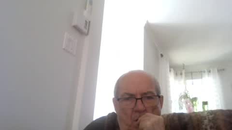 Snapshot of bernard1102 chatting on 07-05-26, 02:02 bernard1102 online show from 07-05-26, 02:02