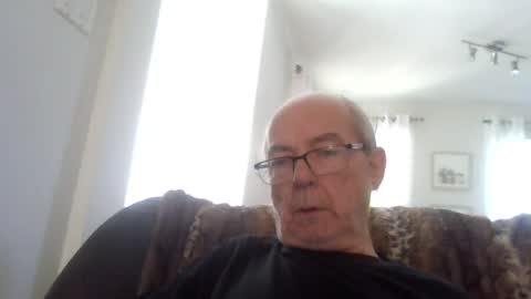 Snapshot of bernard1102 chatting on 07-07-26, 01:04 bernard1102 online show from 07-07-26, 01:04