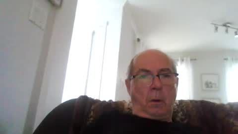 Snapshot of bernard1102 chatting on 07-13-26, 10:51 bernard1102 online show from 07-13-26, 10:51