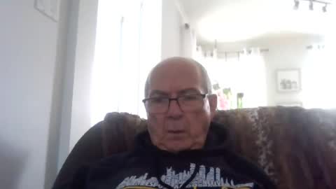 Snapshot of bernard1102 chatting on 07-24-26, 07:23 bernard1102 online show from 07-24-26, 07:23