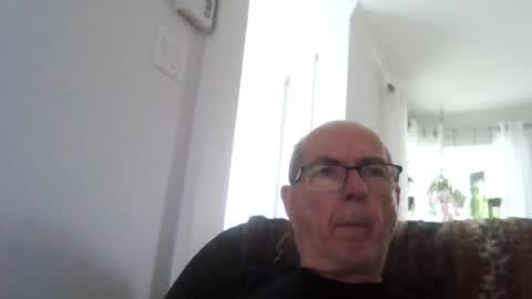Snapshot of bernard1102 chatting on 07-29-26, 05:00 bernard1102 online show from 07-29-26, 05:00