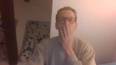 Snapshot of bernie484237 chatting on 03-15-26, 05:52 Bernie online show from 03-15-26, 05:52