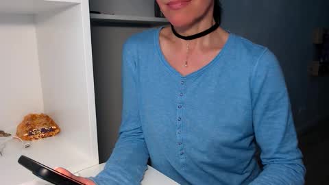 berry2024 online show from 04-27-26, 06:33