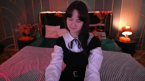 Violette online show from 10-26-25, 07:25