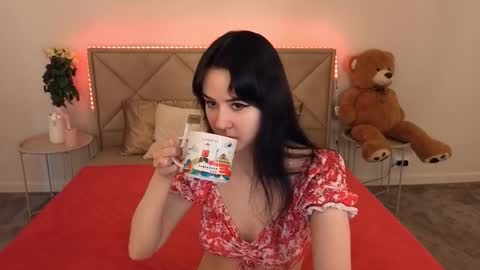 Violette online show from 03-19-26, 07:23