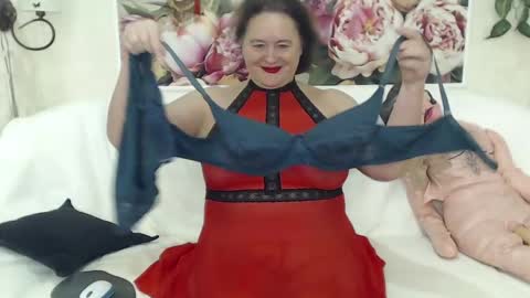 BerryShickX online show from 12-08-24, 10:19