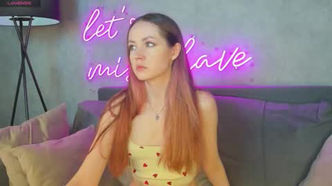 Snapshot of berta_kelly chatting on 11-17-25, 01:11 Berta online show from 11-17-25, 01:11