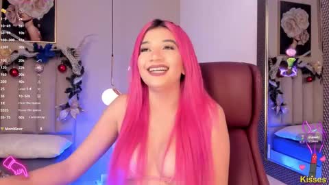 Snapshot of bestfamily chatting on 12-19-24, 03:07  Marilee online show from 12-19-24, 03:07