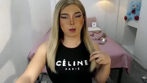 Snapshot of bestgirljulia chatting on 09-22-25, 04:47 bestgirljulia online show from 09-22-25, 04:47