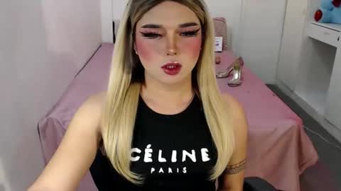 Snapshot of bestgirljulia chatting on 10-05-25, 10:18 bestgirljulia online show from 10-05-25, 10:18