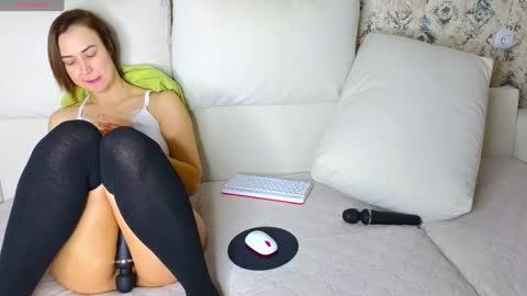 Snapshot of bestgirls2021 chatting on 02-05-25, 05:09 Hellen and Natali online show from 02-05-25, 05:09